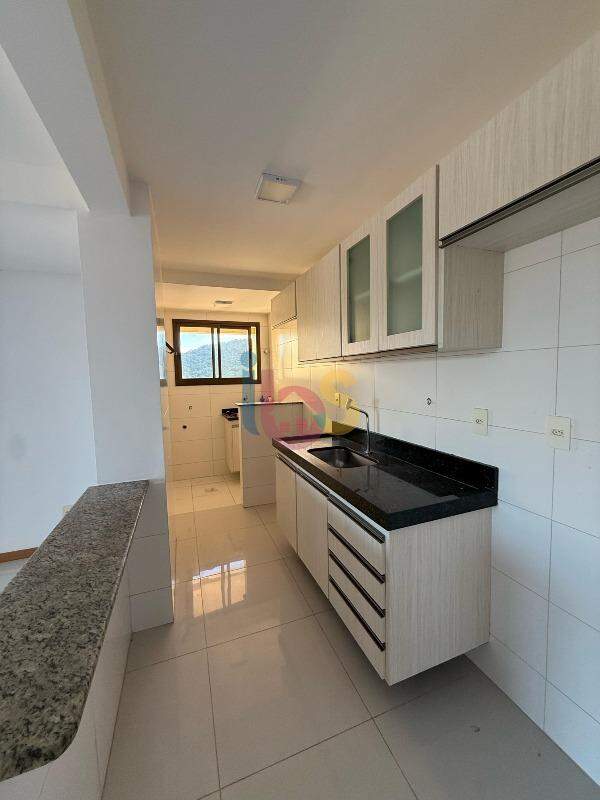 Apartamento para alugar com 2 quartos, 77m² - Foto 11
