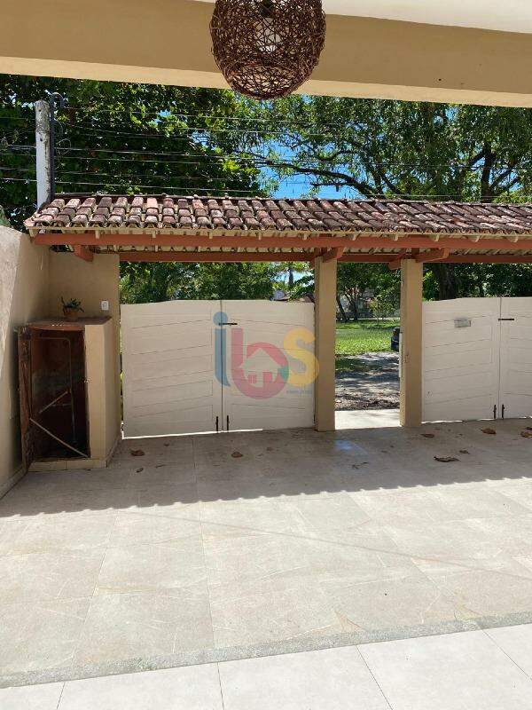 Casa à venda com 5 quartos, 200m² - Foto 2
