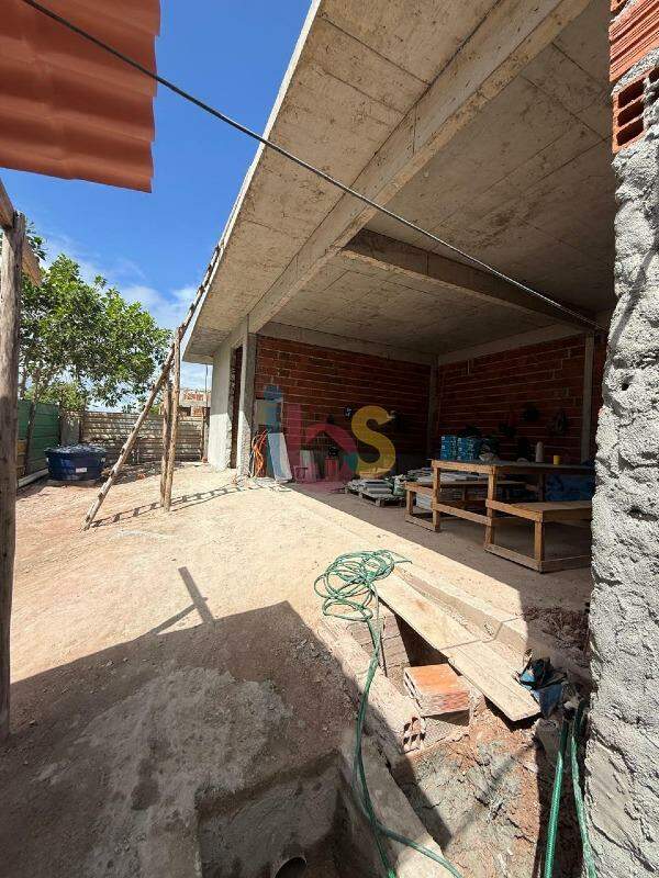 Casa à venda com 4 quartos, 257m² - Foto 15