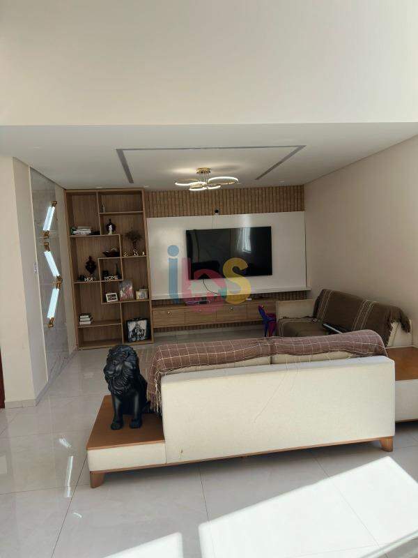 Casa à venda com 3 quartos, 280m² - Foto 3