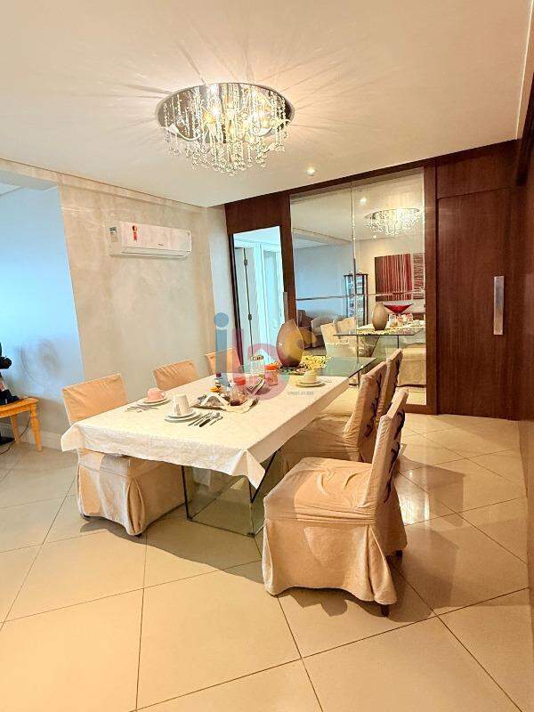 Apartamento à venda com 3 quartos, 166m² - Foto 3