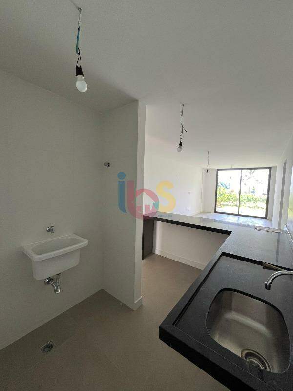 Apartamento à venda com 2 quartos, 104m² - Foto 7