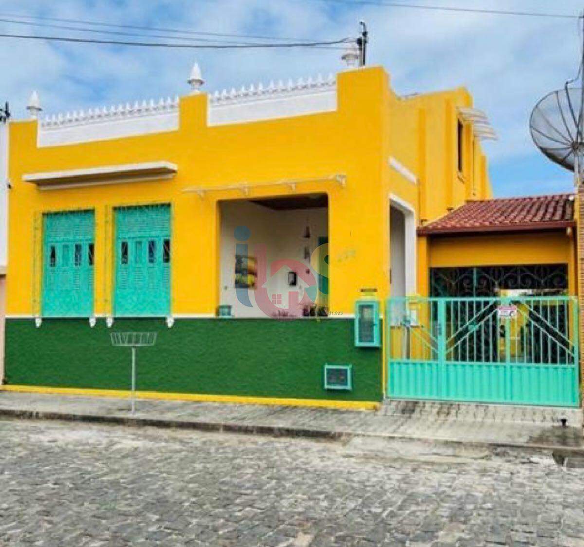 Casa à venda com 3 quartos, 280m² - Foto 2