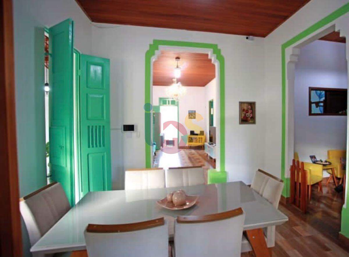 Casa à venda com 3 quartos, 280m² - Foto 3