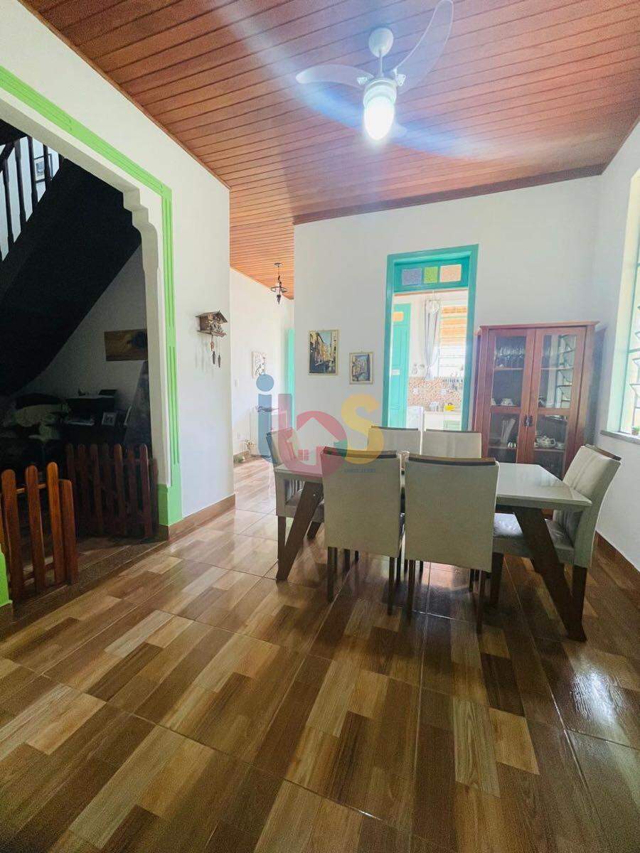Casa à venda com 3 quartos, 280m² - Foto 11