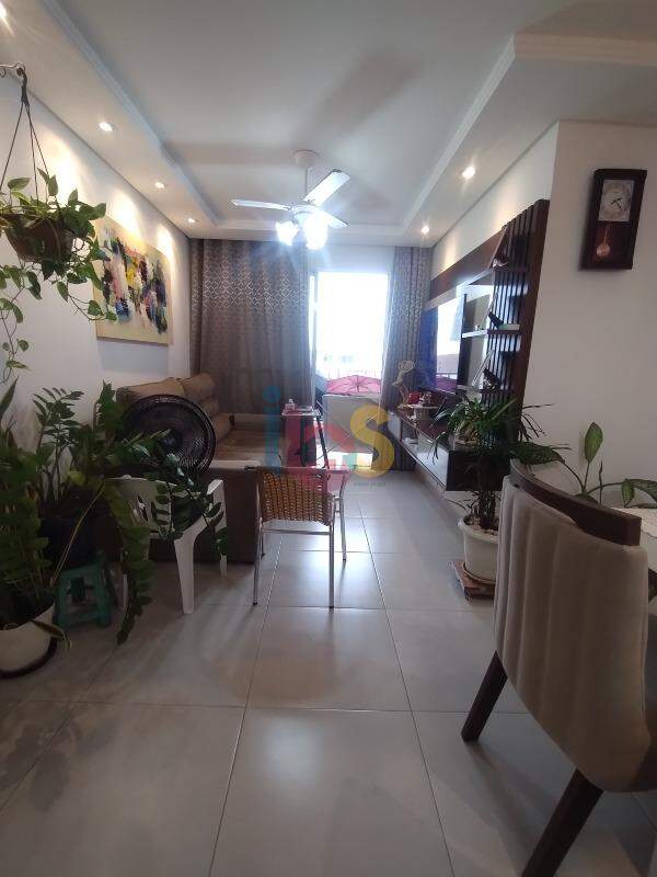Apartamento à venda com 2 quartos, 72m² - Foto 5