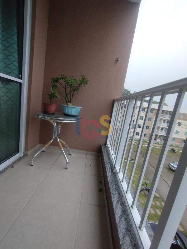 Apartamento à venda com 2 quartos, 72m² - Foto 2