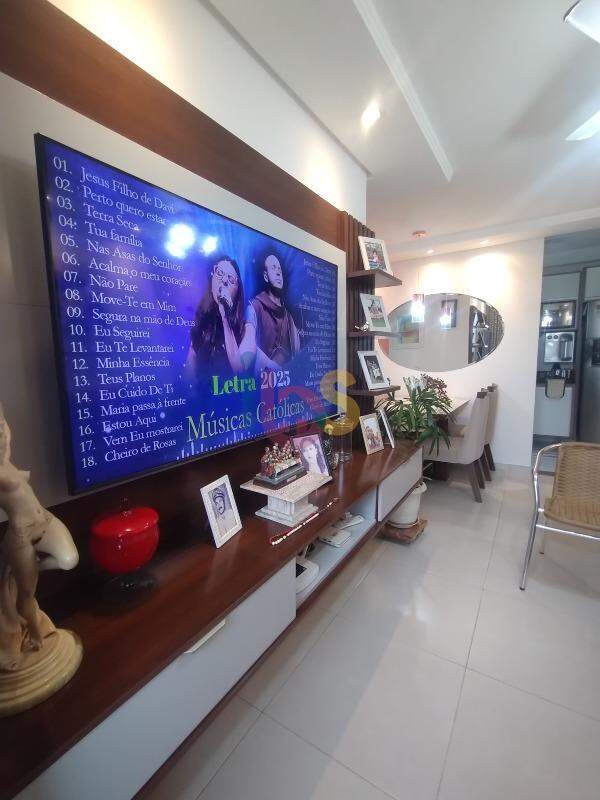 Apartamento à venda com 2 quartos, 72m² - Foto 3