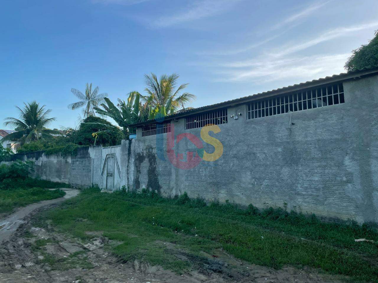 Depósito-Galpão-Armazém à venda, 240m² - Foto 1
