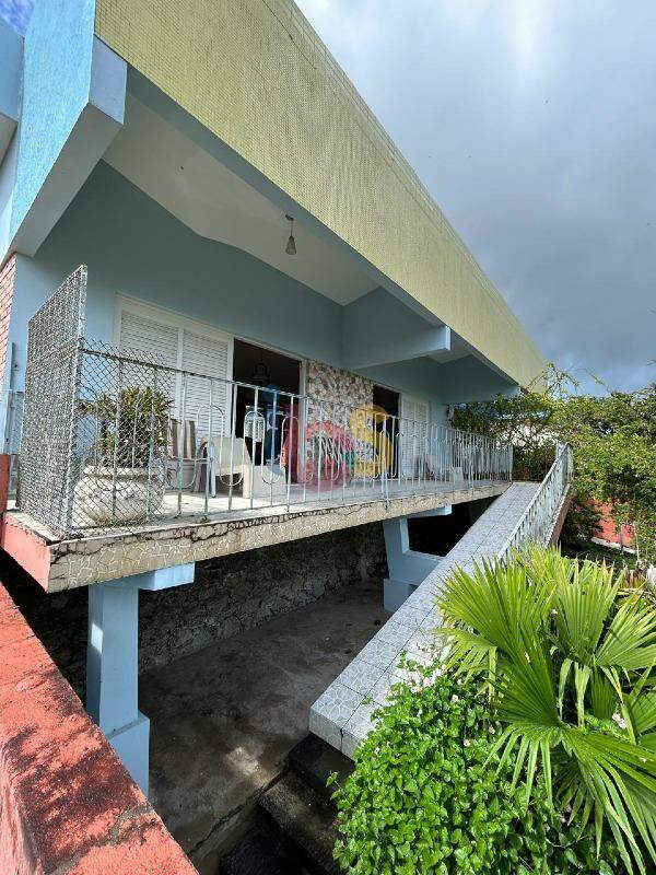 Casa para alugar com 4 quartos, 1800m² - Foto 6