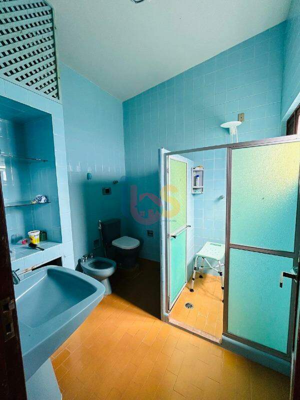 Casa para alugar com 4 quartos, 1800m² - Foto 16