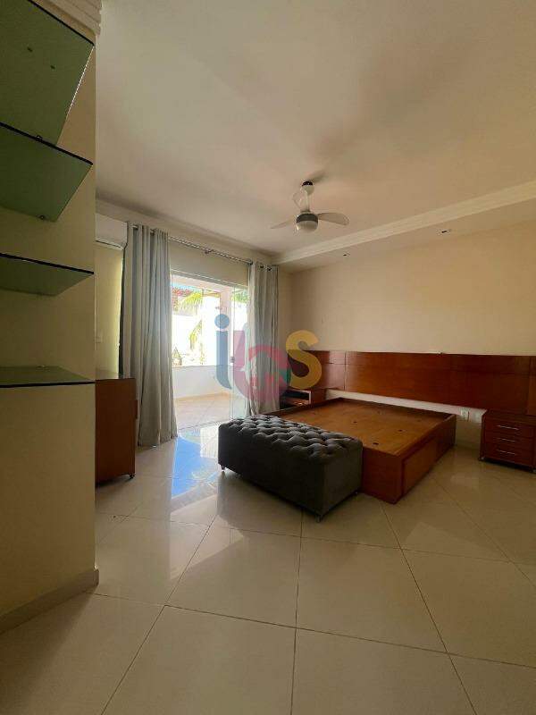 Casa para alugar com 4 quartos, 250m² - Foto 13