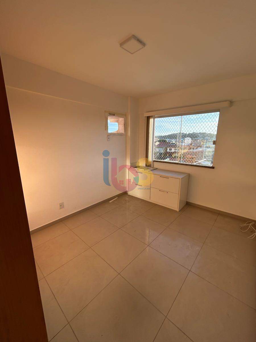 Apartamento à venda com 3 quartos, 107m² - Foto 3