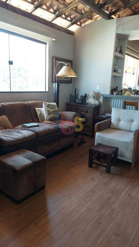 Casa à venda com 3 quartos, 250m² - Foto 13