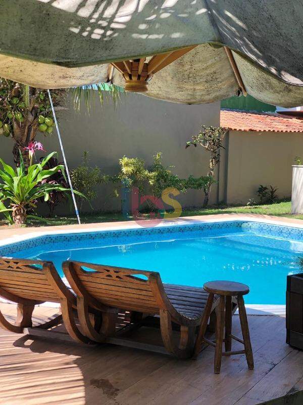 Casa à venda com 4 quartos, 270m² - Foto 4
