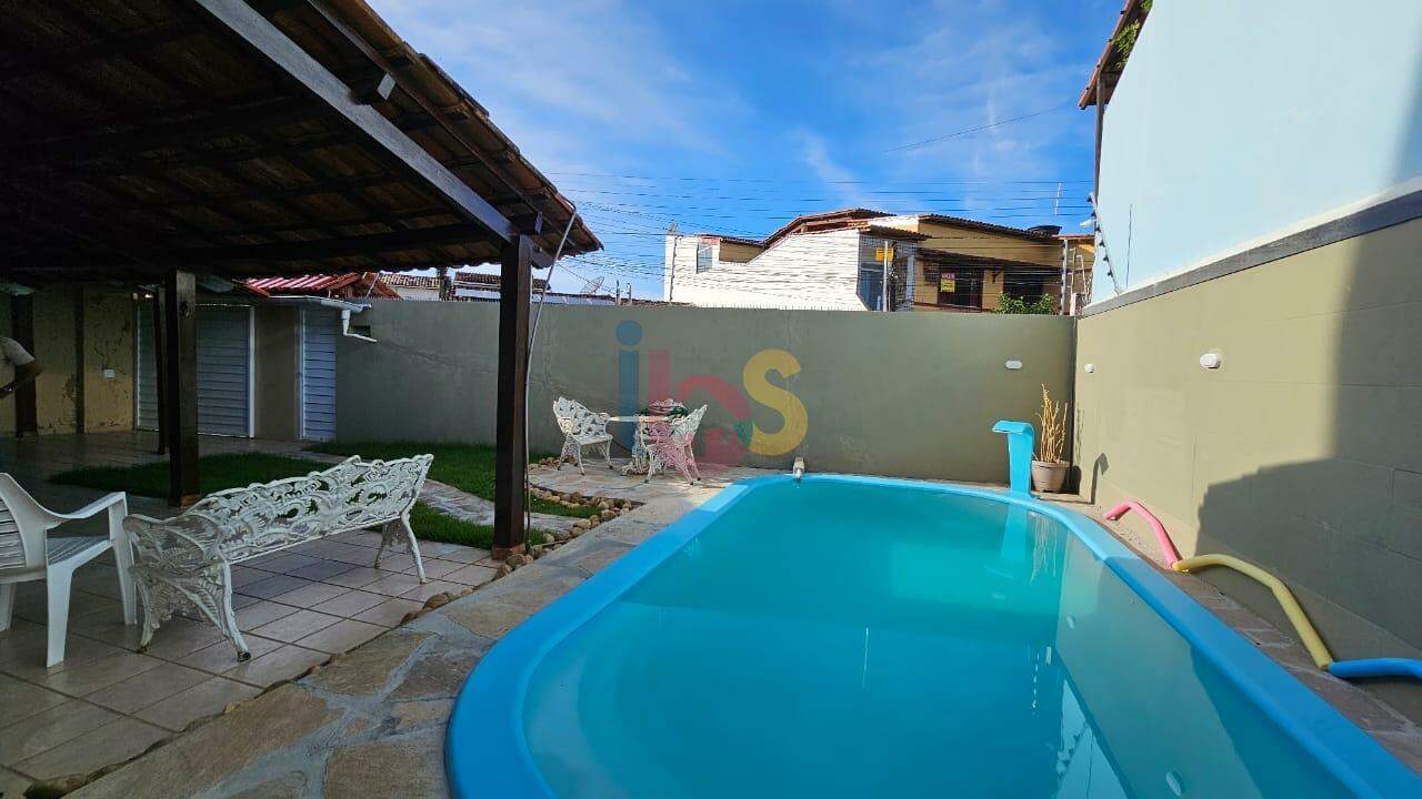 Casa à venda com 3 quartos, 150m² - Foto 1