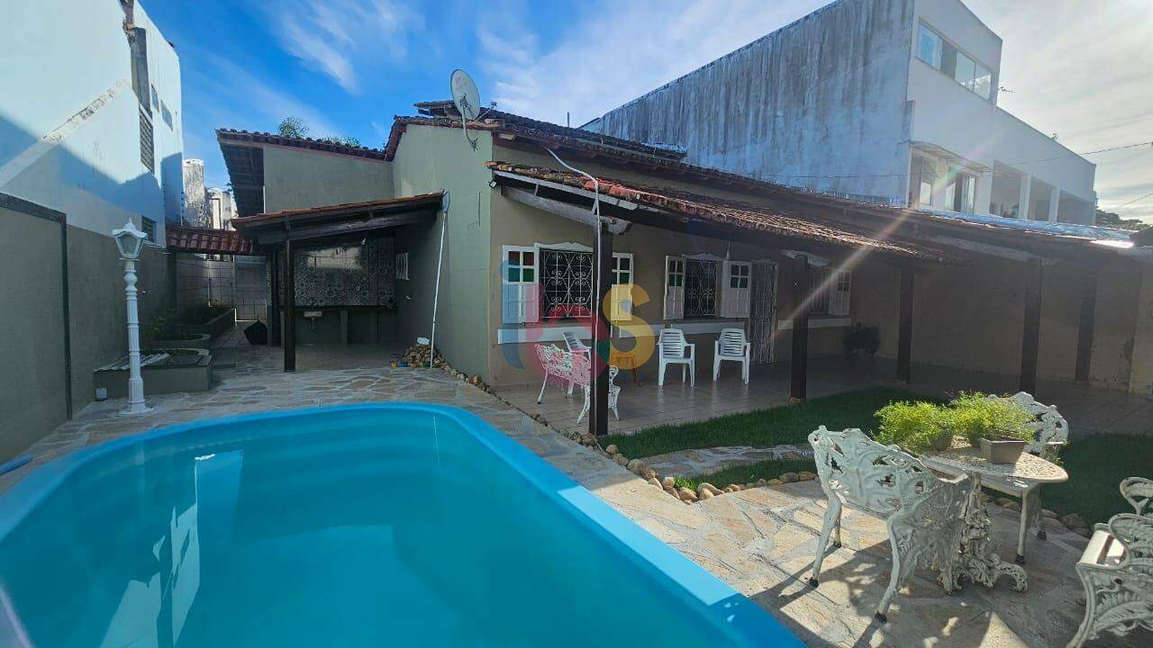 Casa à venda com 3 quartos, 150m² - Foto 2