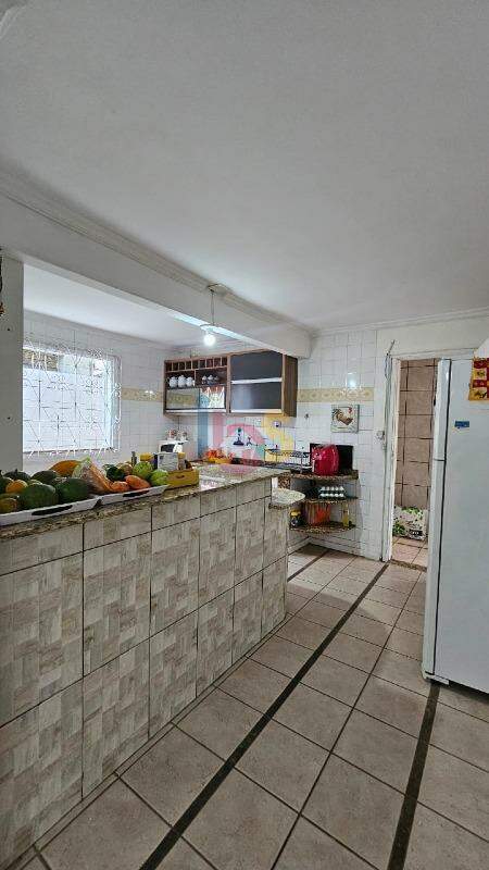 Casa à venda com 3 quartos, 150m² - Foto 16