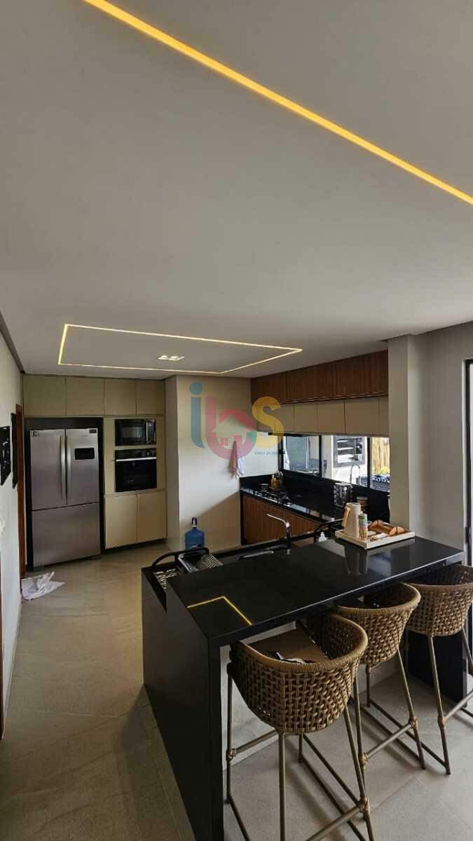 Casa à venda com 4 quartos, 450m² - Foto 17
