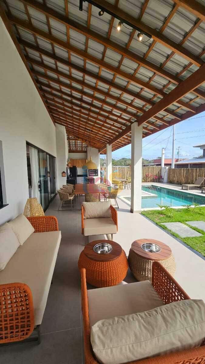 Casa à venda com 4 quartos, 450m² - Foto 2