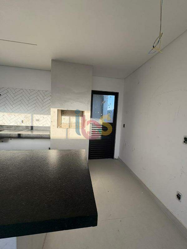 Casa, 3 quartos, 261 m² - Foto 8