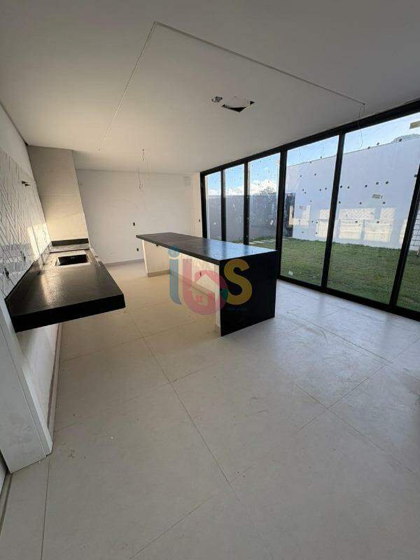 Casa, 3 quartos, 261 m² - Foto 24