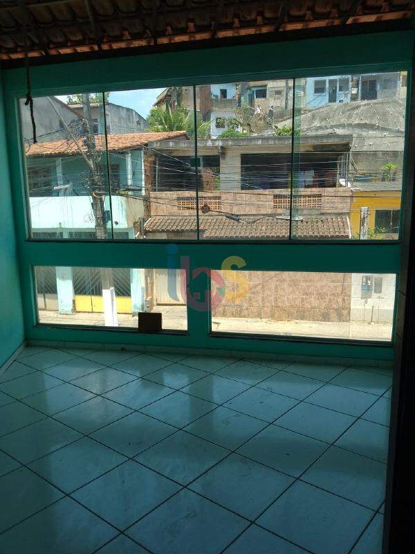 Casa à venda com 2 quartos, 168m² - Foto 2