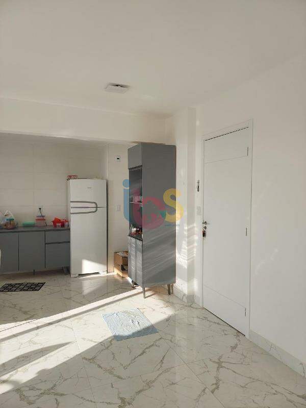 Apartamento à venda com 2 quartos, 76m² - Foto 2