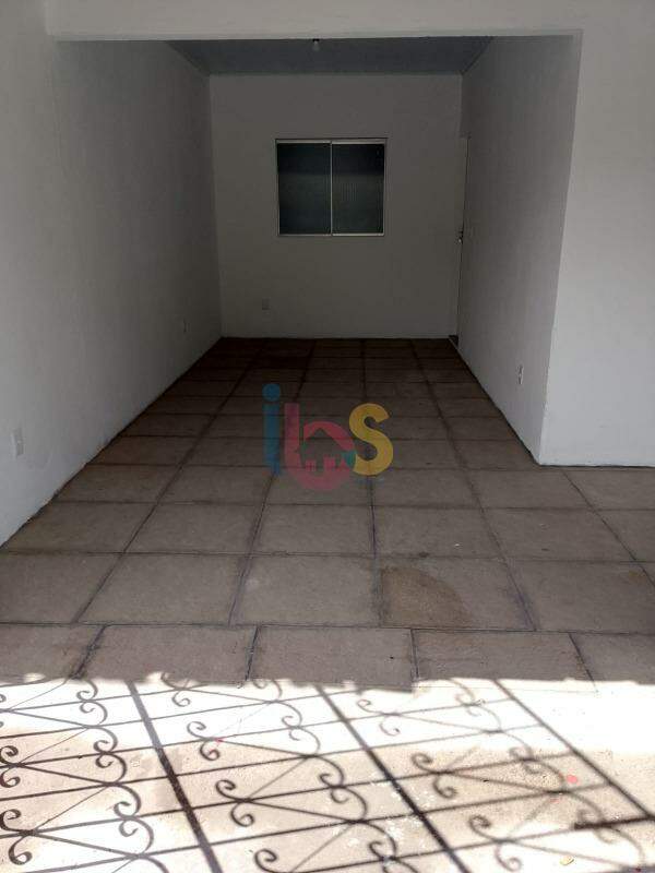 Casa à venda com 3 quartos, 84m² - Foto 3