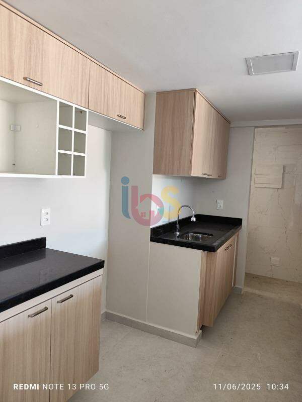 Apartamento à venda com 2 quartos, 75m² - Foto 17