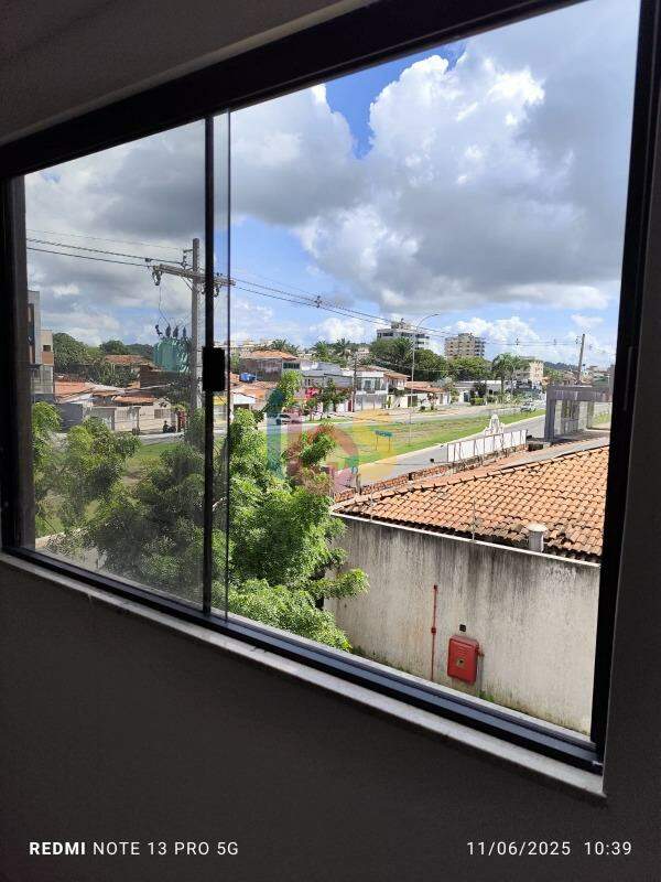 Apartamento à venda com 2 quartos, 75m² - Foto 3