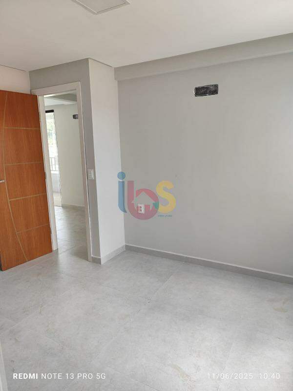 Apartamento à venda com 2 quartos, 75m² - Foto 4