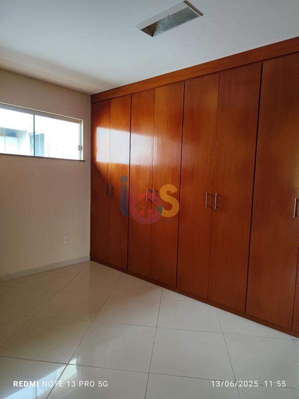 Casa à venda com 5 quartos, 250m² - Foto 8