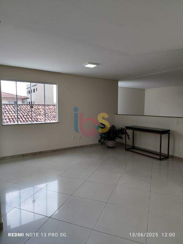 Casa à venda com 5 quartos, 250m² - Foto 5