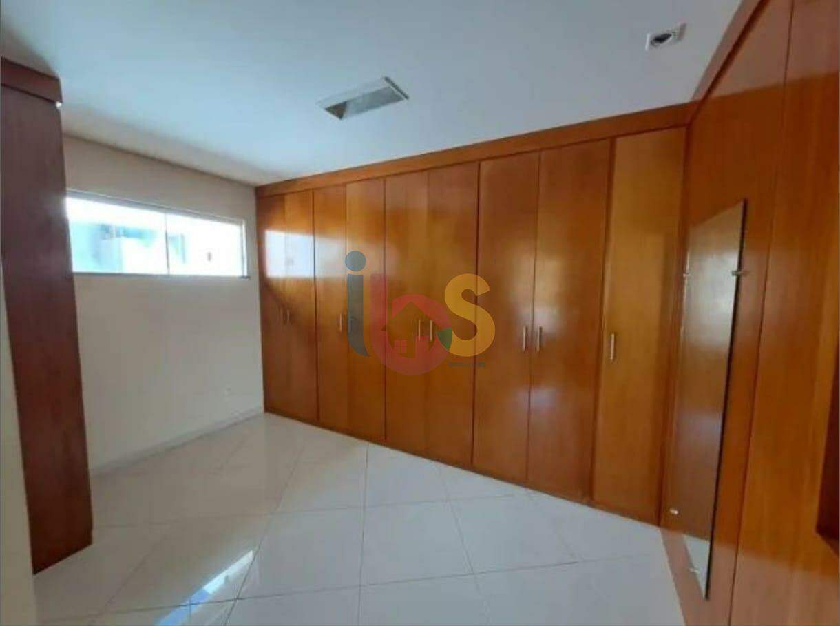 Casa à venda com 5 quartos, 250m² - Foto 18