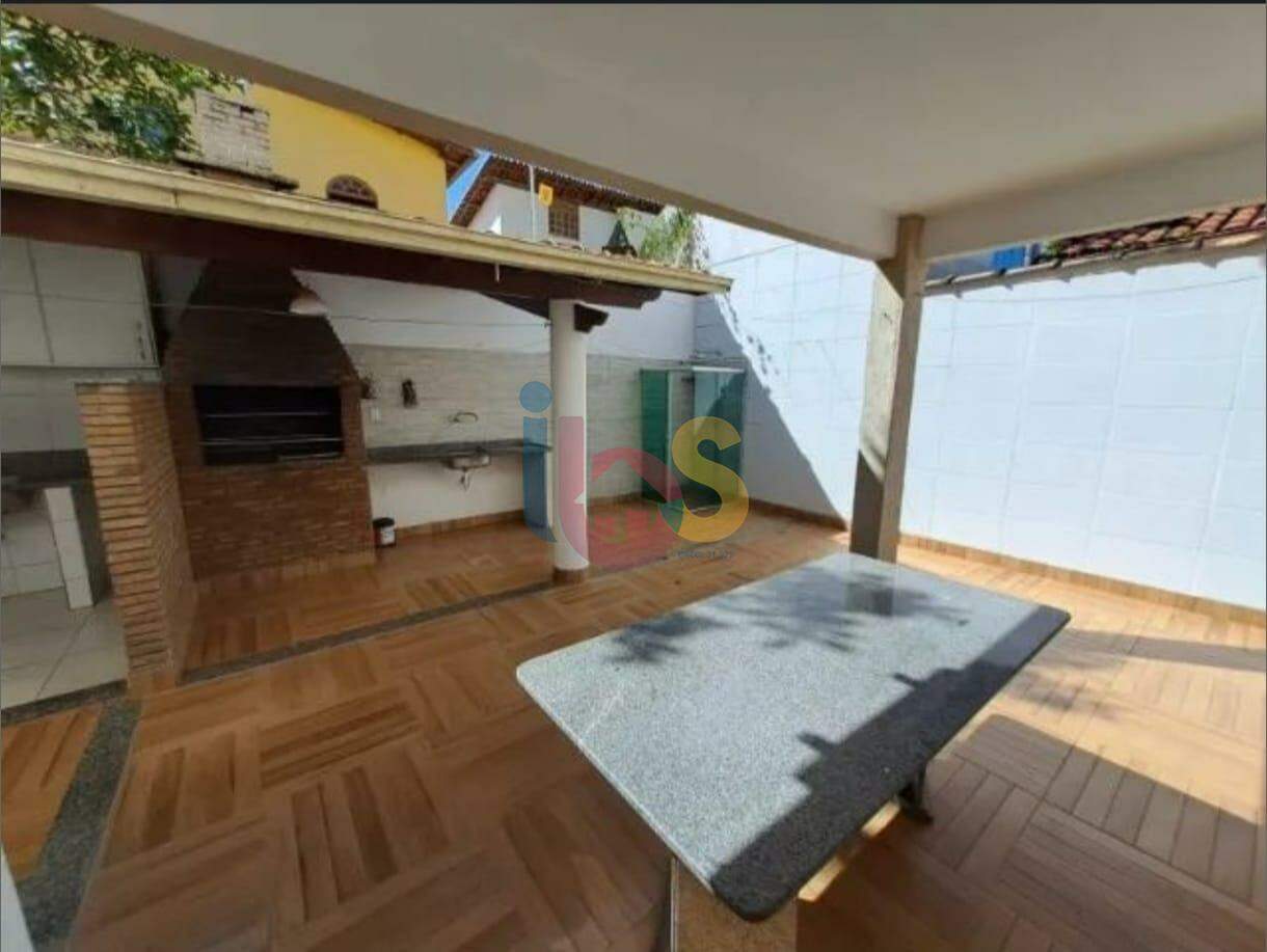 Casa à venda com 5 quartos, 250m² - Foto 24
