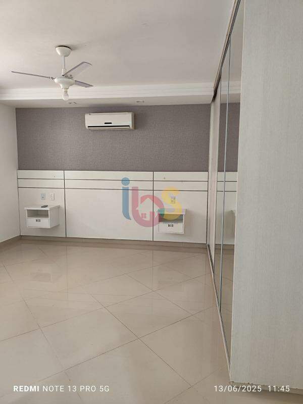 Casa à venda com 5 quartos, 250m² - Foto 9