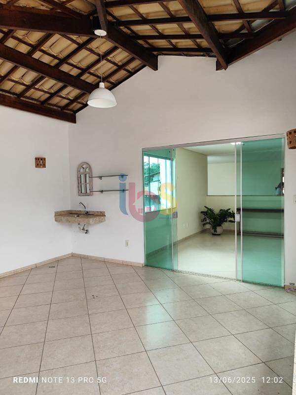 Casa à venda com 5 quartos, 250m² - Foto 21