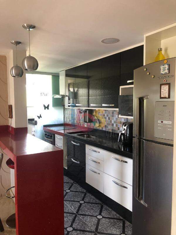 Apartamento à venda com 2 quartos, 78m² - Foto 11