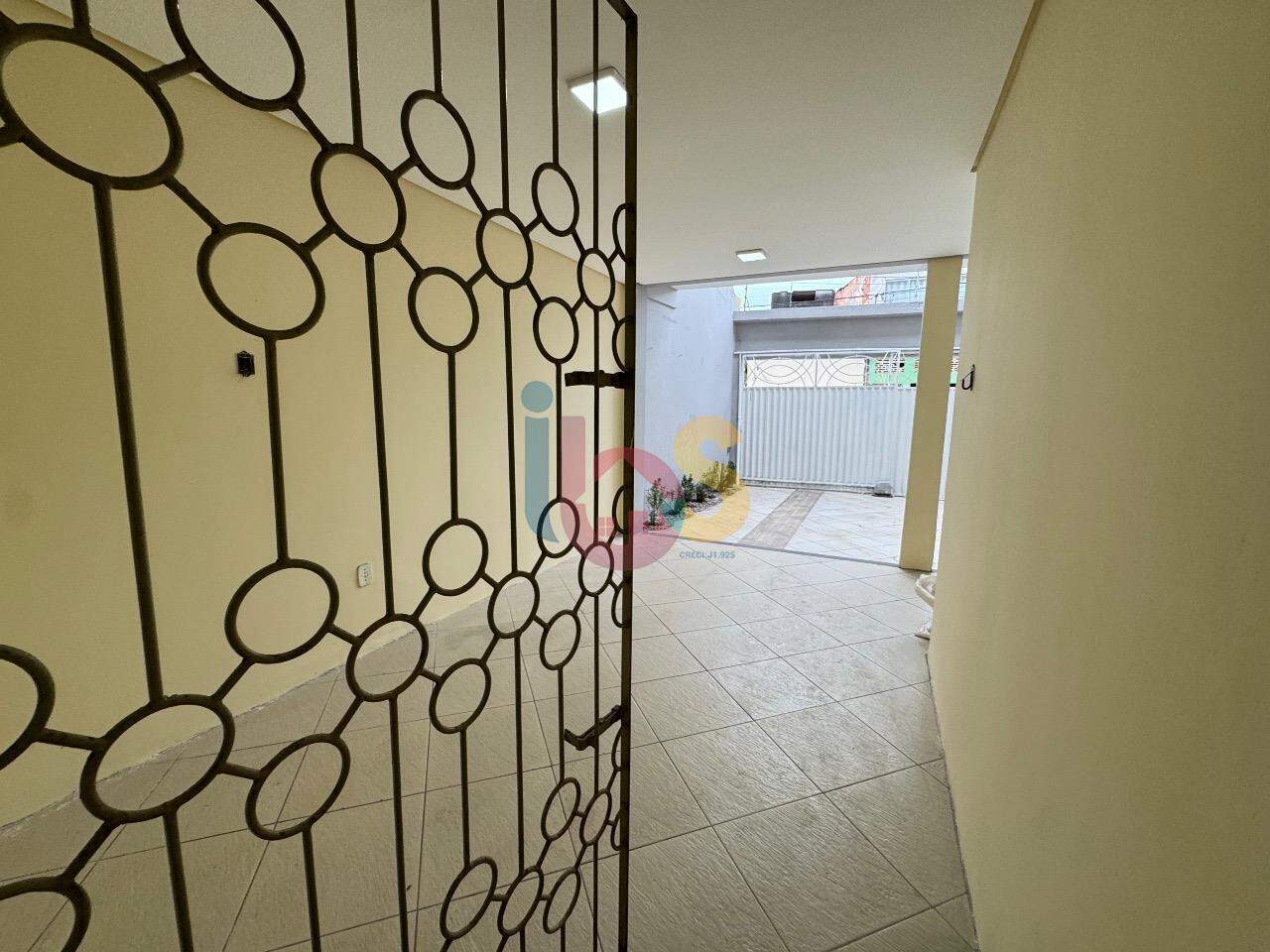 Casa à venda com 3 quartos, 175m² - Foto 3