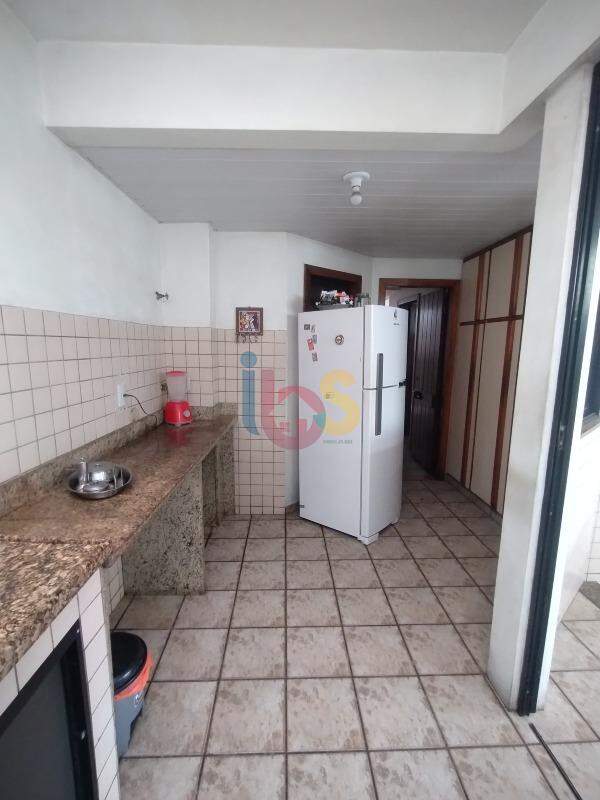 Casa à venda com 3 quartos, 186m² - Foto 11