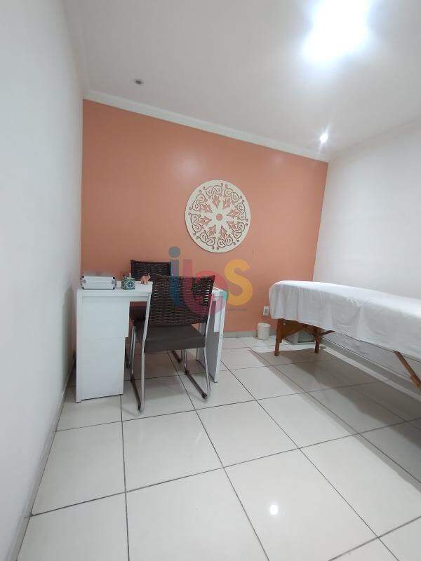 Casa à venda com 3 quartos, 186m² - Foto 3