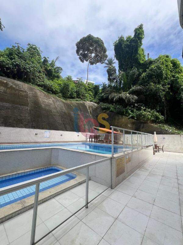 Apartamento à venda com 3 quartos, 98m² - Foto 2