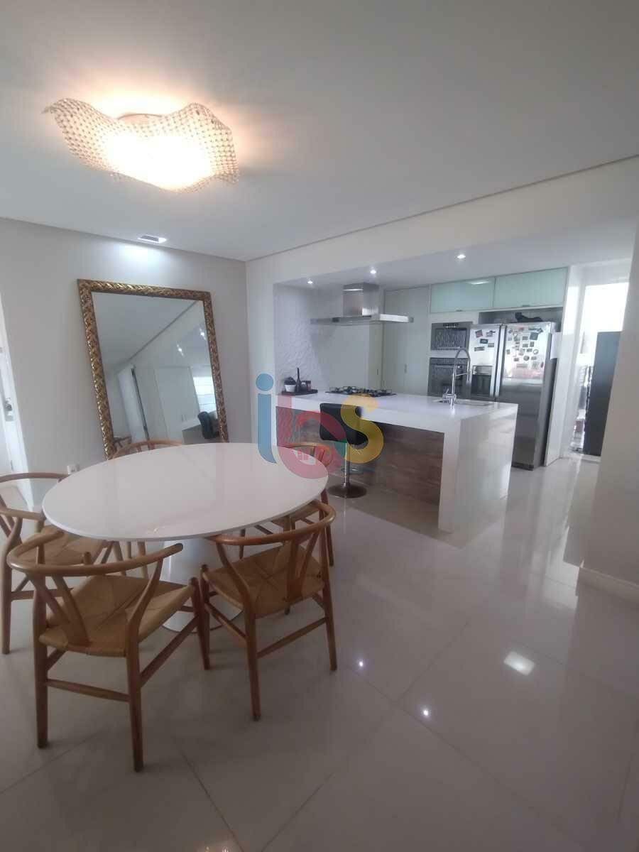 Apartamento à venda com 3 quartos, 130m² - Foto 2