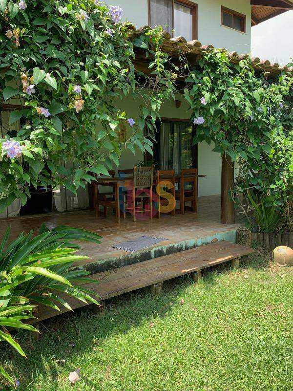 Casa à venda com 1 quarto, 225m² - Foto 2