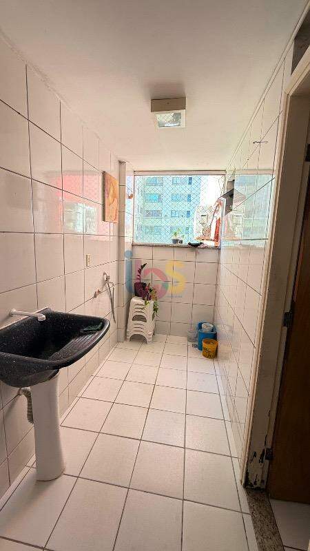 Apartamento para alugar com 3 quartos, 136m² - Foto 10