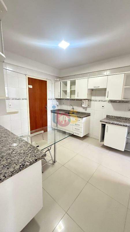 Apartamento, 3 quartos, 136 m² - Foto 1
