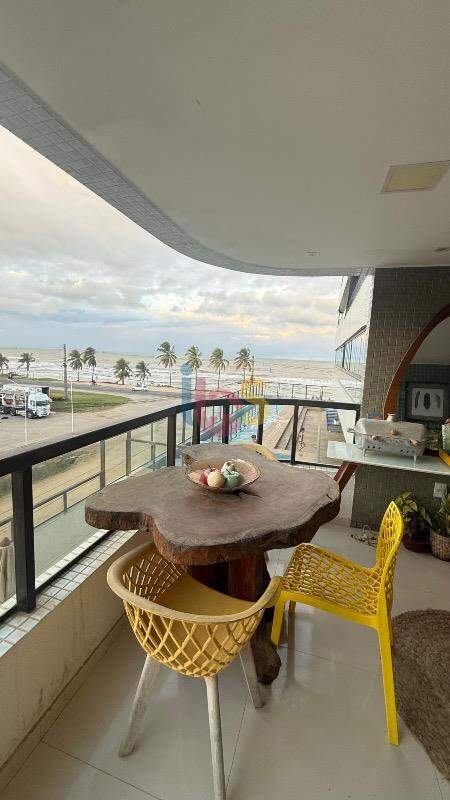 Apartamento à venda com 2 quartos, 77m² - Foto 2