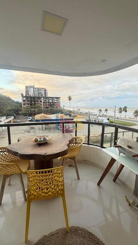 Apartamento à venda com 2 quartos, 77m² - Foto 3
