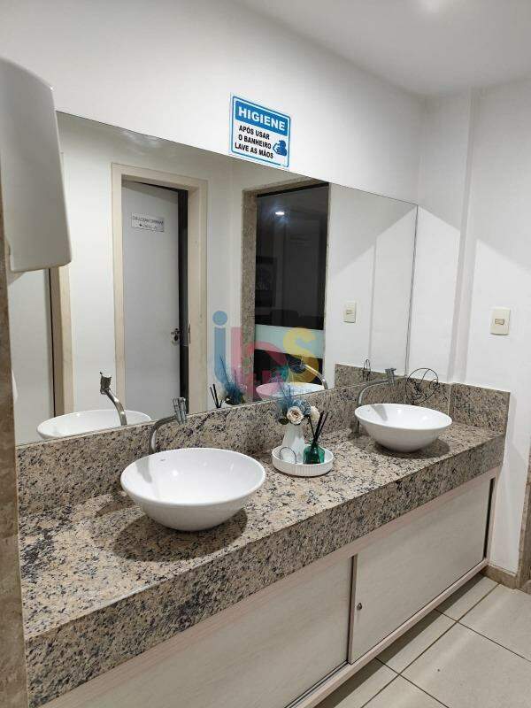 Casa à venda com 4 quartos, 139m² - Foto 19